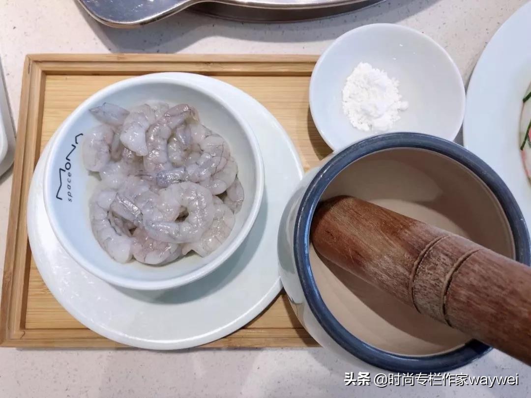 寒风飒飒，人类无法阻止火锅的蔓延势头了……