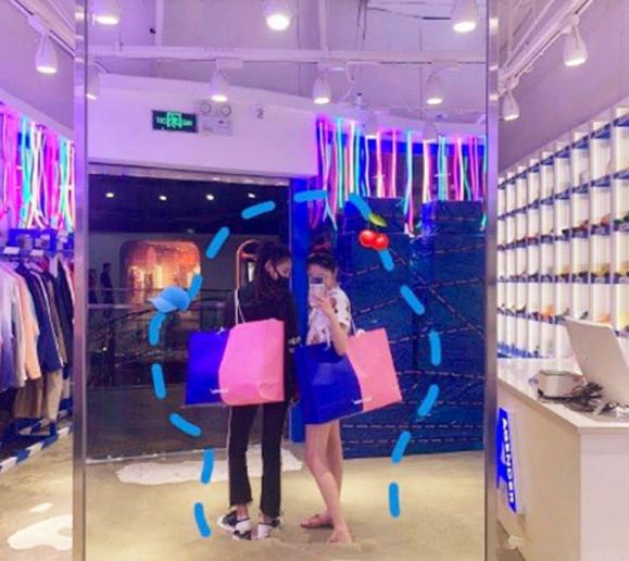穿山寨晒自拍的女明星是什么心态？女团出道的她被指买假货成瘾