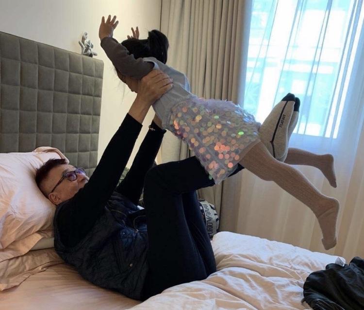 包贝尔的女儿饺子和李现视频,包贝尔女儿包饺子李现评论