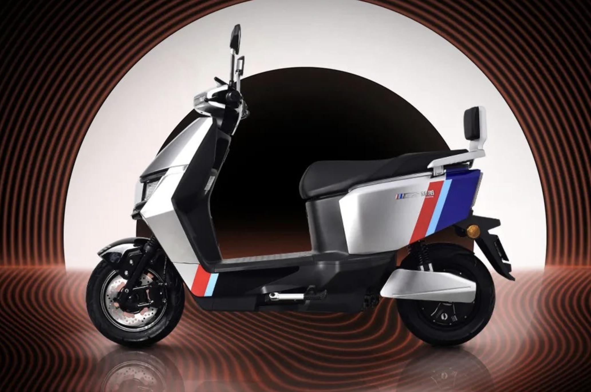 新蕾和台铃电摩买哪个好,新蕾电动车n5高速版