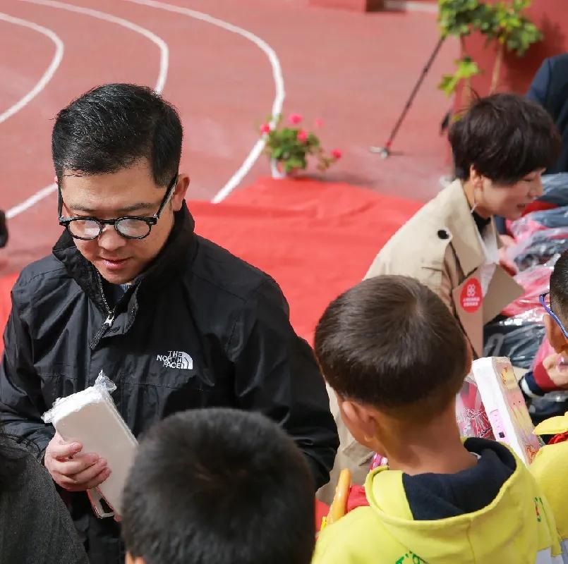 崇和育美，爱满康定|康定市巨海赖俊臻希望小学成功剪彩