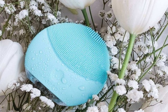 带着2万块的美颜神器去国庆游 这么精致的男生真少见