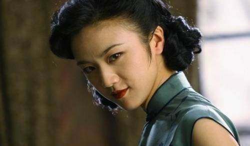 重温张爱玲,重温红色诗词