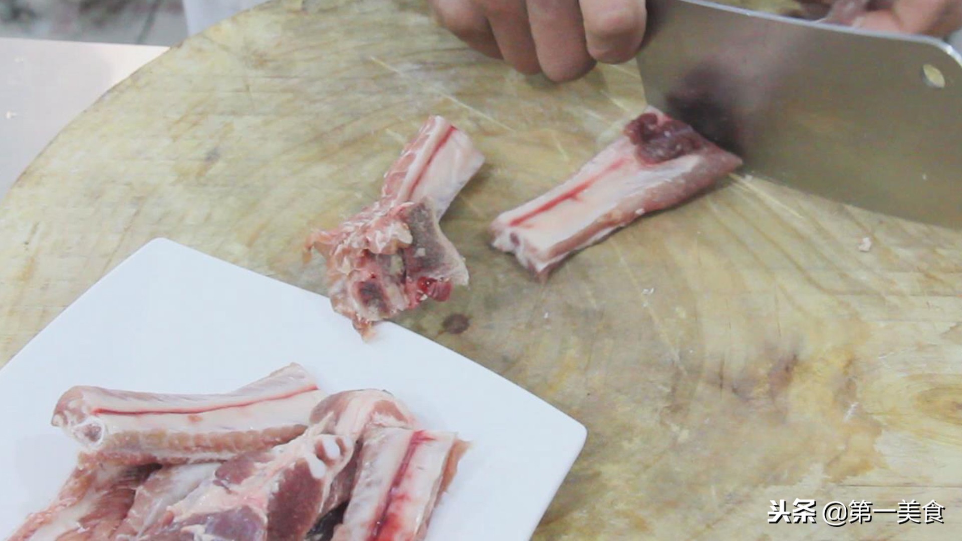 厨师长秘制排骨的做法,厨师长教你做的甜酸排骨