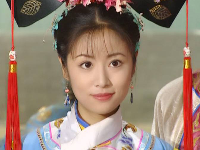 出场前吹成绝世美人,出场后却大失所望,看了感觉真尴尬