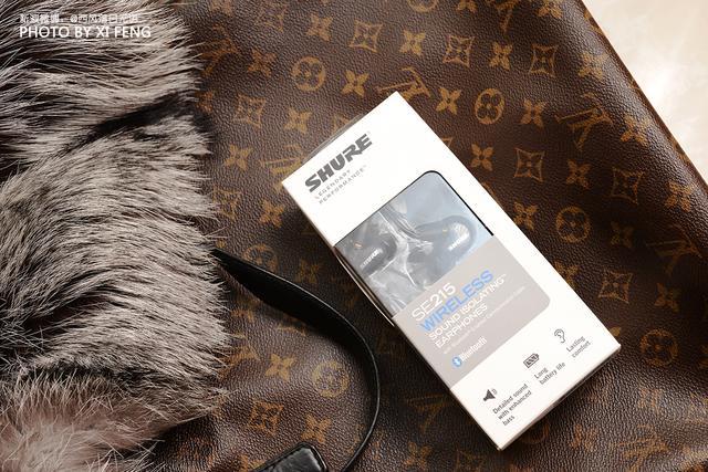 舒尔se215经典耳机,舒尔蓝牙耳机se215