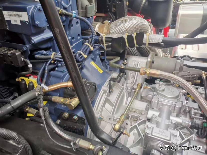 谁是重卡之王,陕汽德龙x5000490马力自动挡介绍