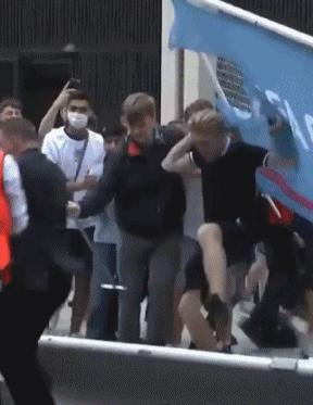 夺笋！意大利邮政恶搞英格兰：足球回家？不它回罗马