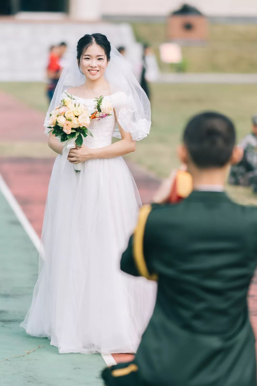 520必备的战袍,520军营婚纱