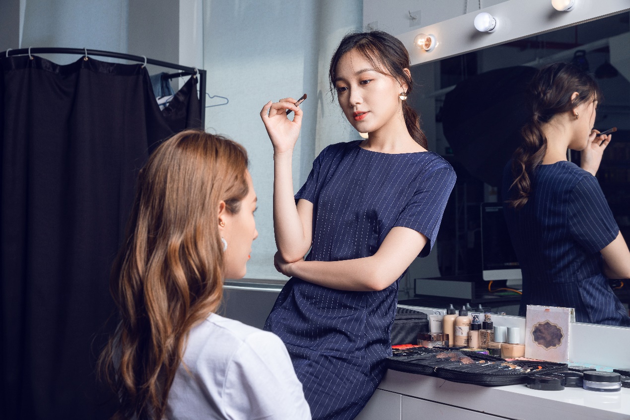 天生黄黑皮怎么变白,黄黑皮变白