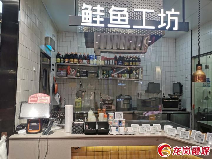 超市门店堂食暂停记者探访:有些店铺却在打“擦边球”