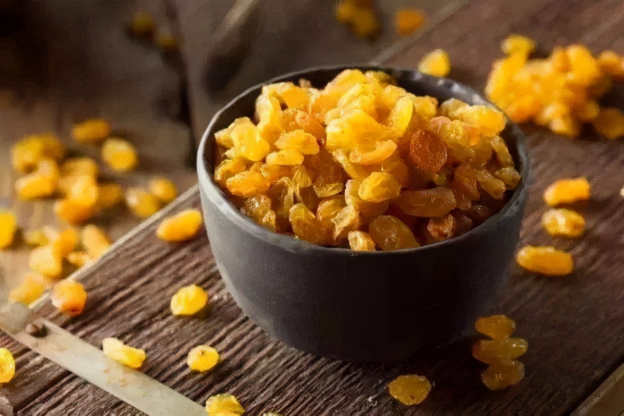 去新疆摘葡萄干多少钱,吐鲁番什么地方葡萄干便宜