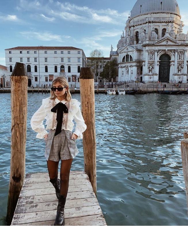 衬衫怎么穿的舒服又好看,原来这才是衬衫最显高级的穿法