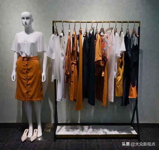 一生依世服饰,私人衣橱定制店