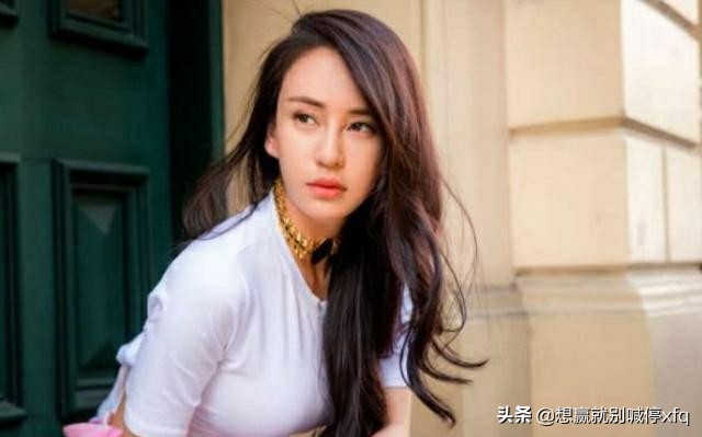 成龙瑜伽老师视频,瑜伽老师被成龙相中