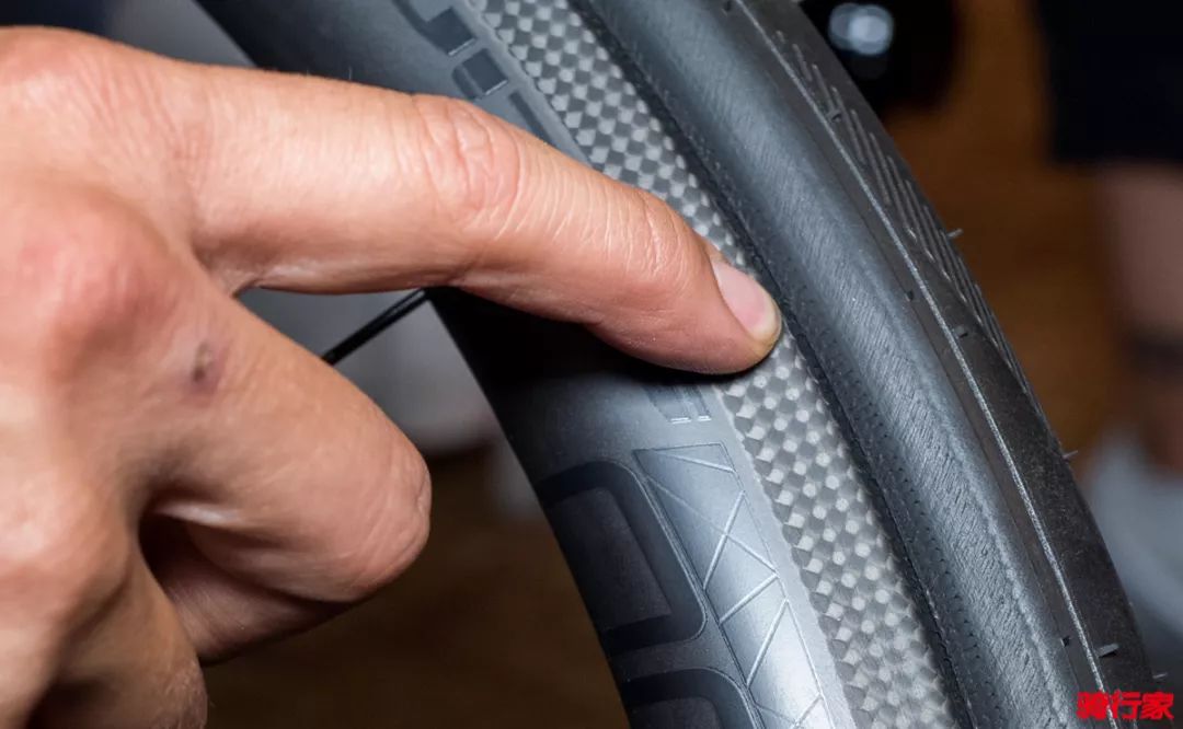 拒绝四溅的补胎液，教你优雅地改装/安装真空胎！