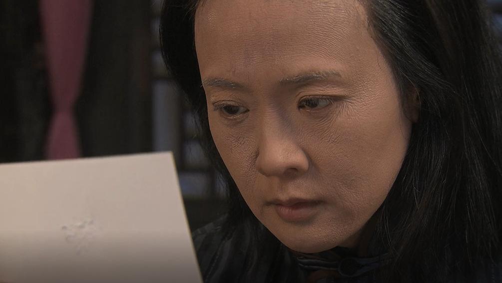 年轻女孩患怪病变成老太太,女子得怪病妙龄少女瞬间衰老