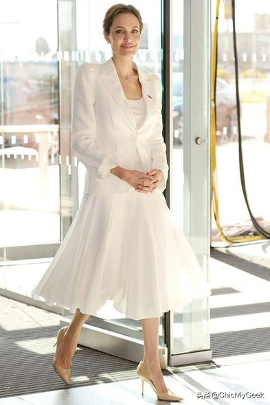 安吉丽娜朱莉最新写真照,欧美安吉丽娜朱莉个人写真