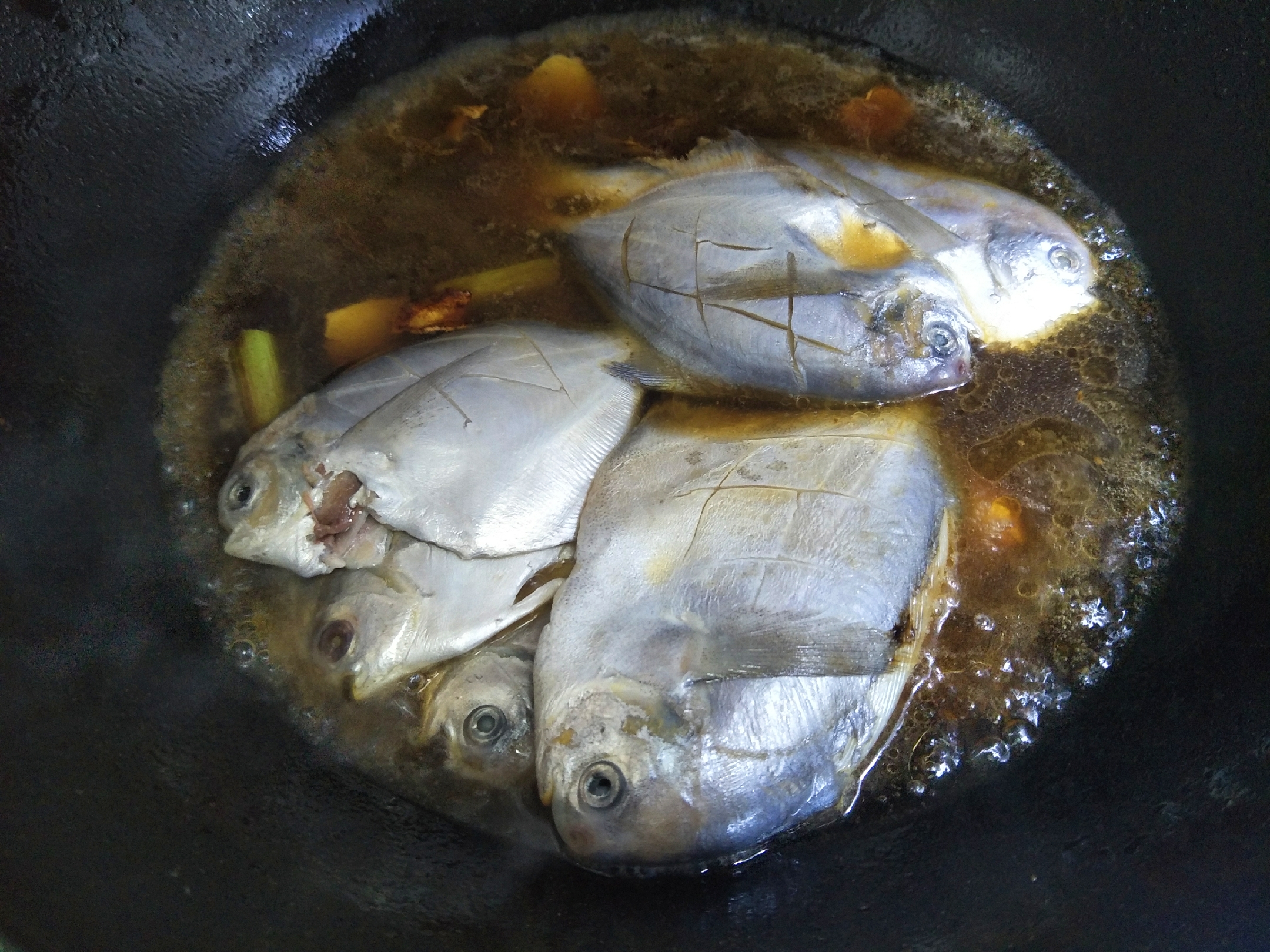 风干小鱼鱼怎么做法最好吃,秋天鱼怎么做好吃又下饭