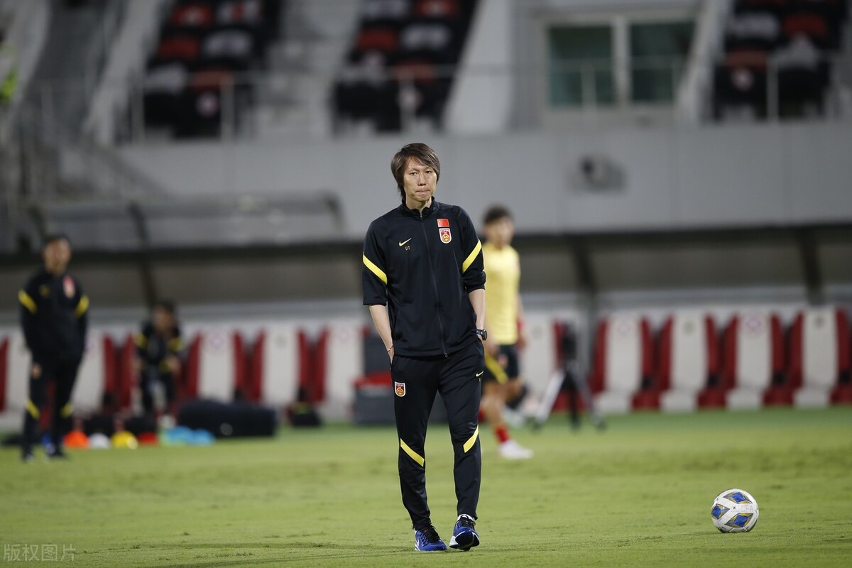 十二强出线已无望，足协却还在等，在等什么？否极泰来或咸鱼翻身