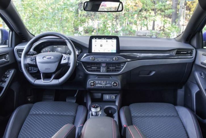 三缸福克斯stline和四缸福克斯st,三缸福克斯发动机价格