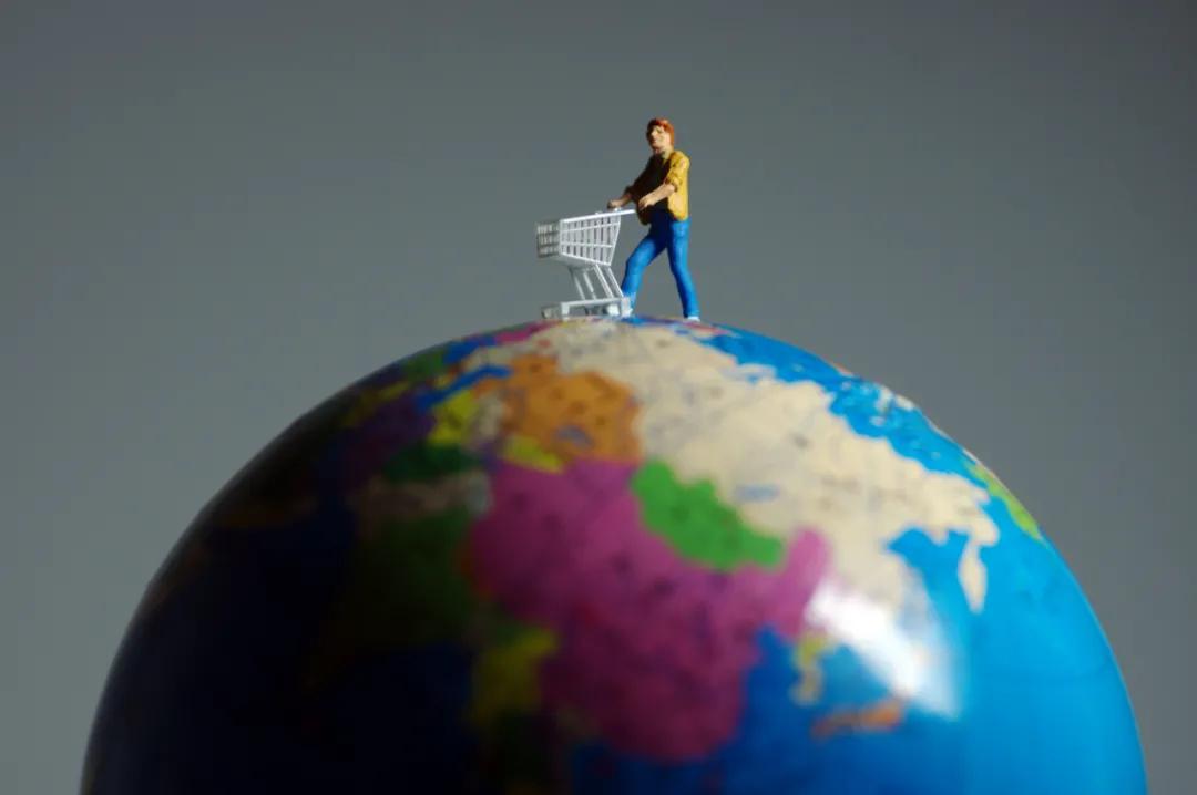 花350元买手办,花350元买二手电脑