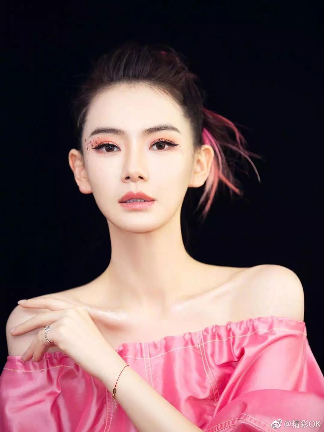 女明星用的化妆台,揭秘女明星的化妆台