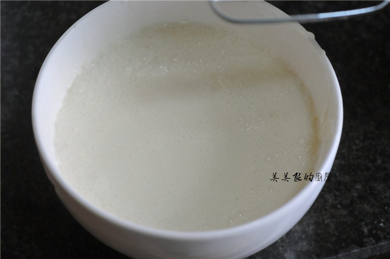 怎么用牛奶做冰淇淋不用冰激凌粉,简单家庭自制冰淇淋加酸奶