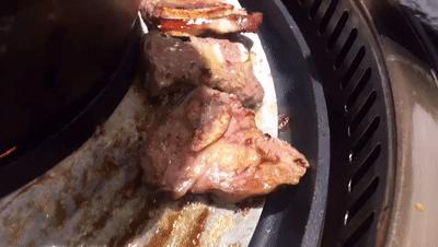 东莞首家火锅+烤肉一体涮就在万江家汇城，几百人排队等着吃