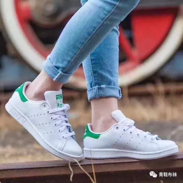 女生适合穿什么运动鞋跑步,矮个子女生穿什么运动鞋好看