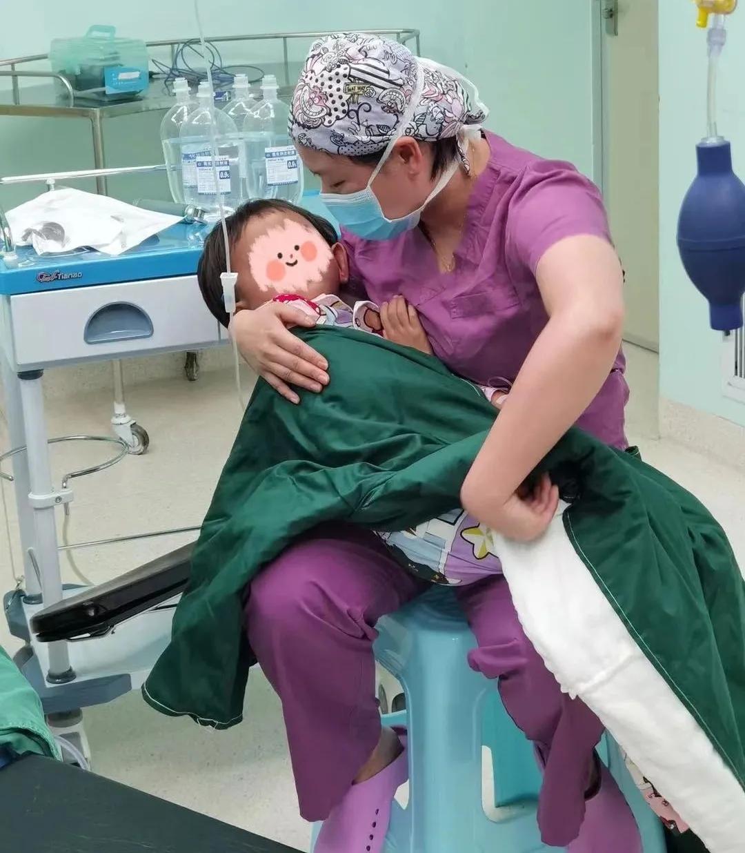 以心为灯愿作生命的守护天使图片,以心为灯愿做生命的守护天使