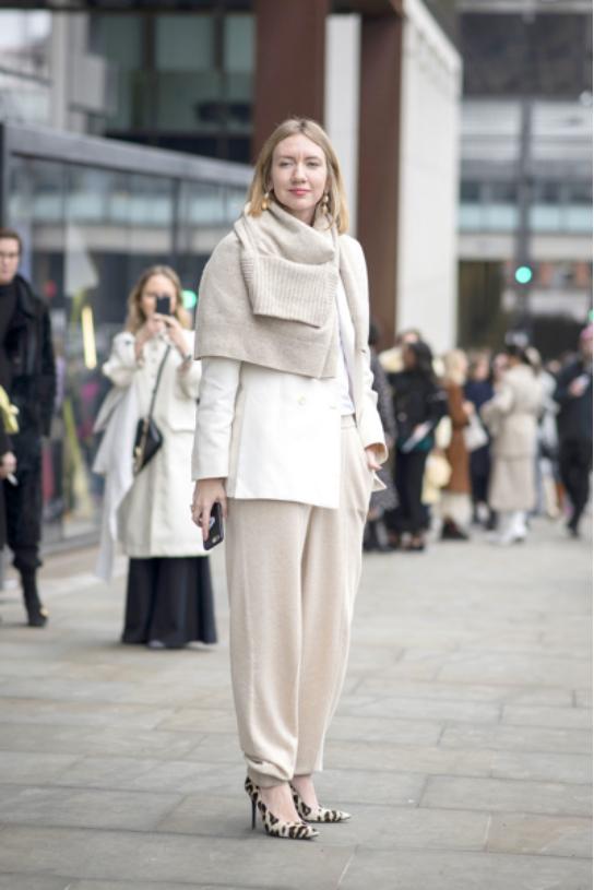 穿衣服打结小技巧,衣服打结穿搭技巧