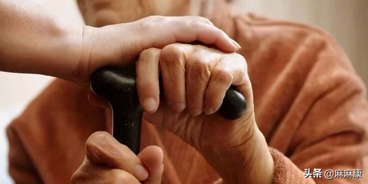 老年人漏尿修复盆底肌仪器有用吗,老年人漏尿怎么治疗最好