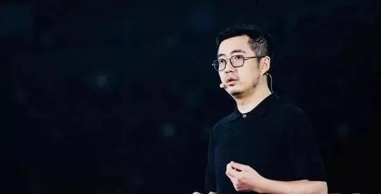 鍗庤钁楀悕璁捐甯堢帇澶т粊琚垎涓戦椈,pierrecardin鐨皵鍗′腹