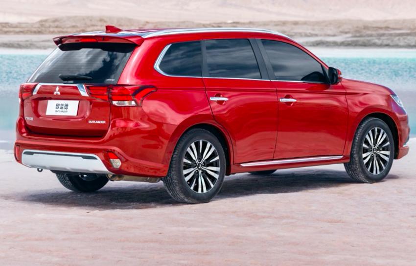 沉浸式体验三菱欧蓝德五座版驾驶,2020款全新欧蓝德两驱畅行实车