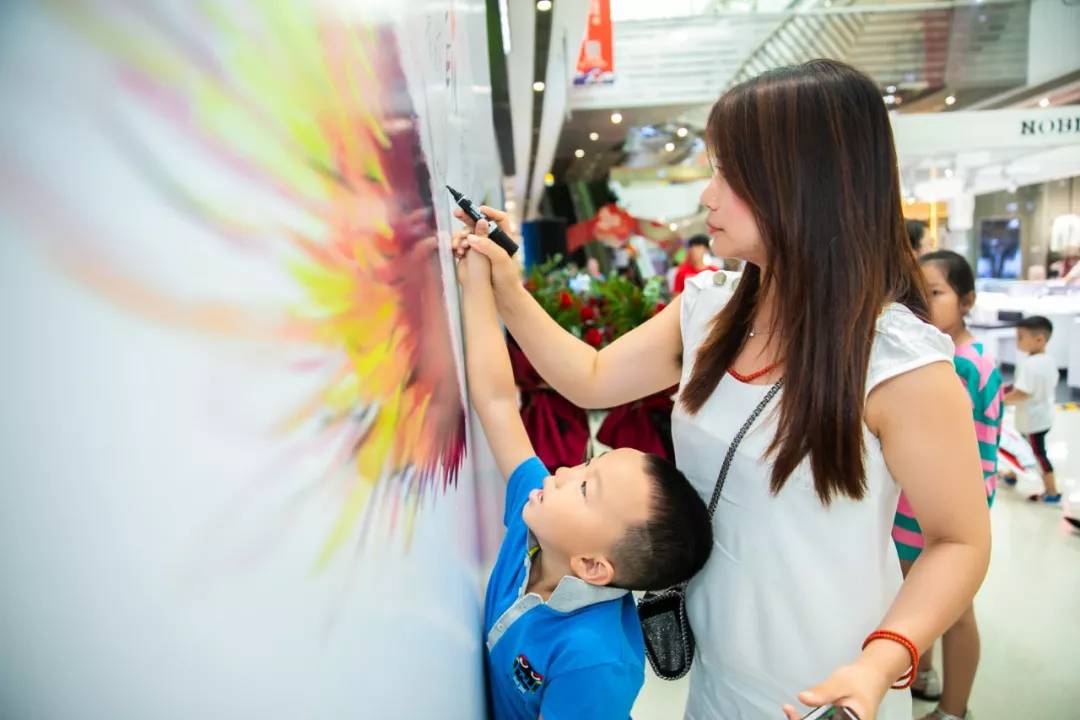 藏不住了！温州万达衣麦仓“时尚基地”，潮人们都去打卡啦