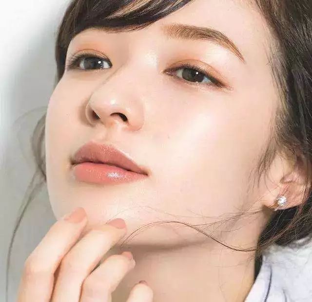 如何养成不长痘痘的脸,怎样养成不长痘痘肌肤