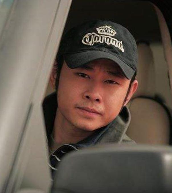 被那英嫌弃的刀郎如今怎么样了,曾被那英嘲讽的刀郎近照