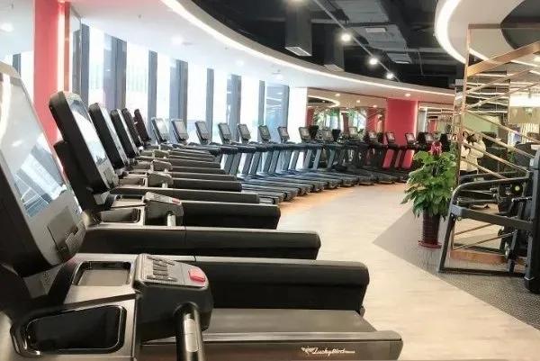 您护人民生命安全,我们愿您身体健康——成都健身机构感恩抗疫天使