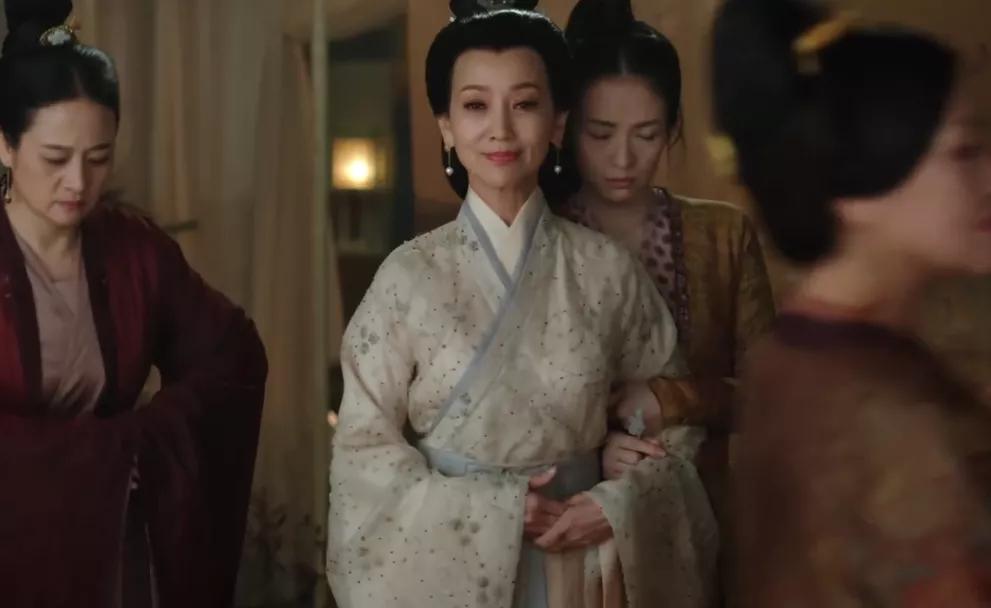 瞪眼咆哮，摇头晃脑，这6位演技被高估的“老戏骨”，该亮亮相了