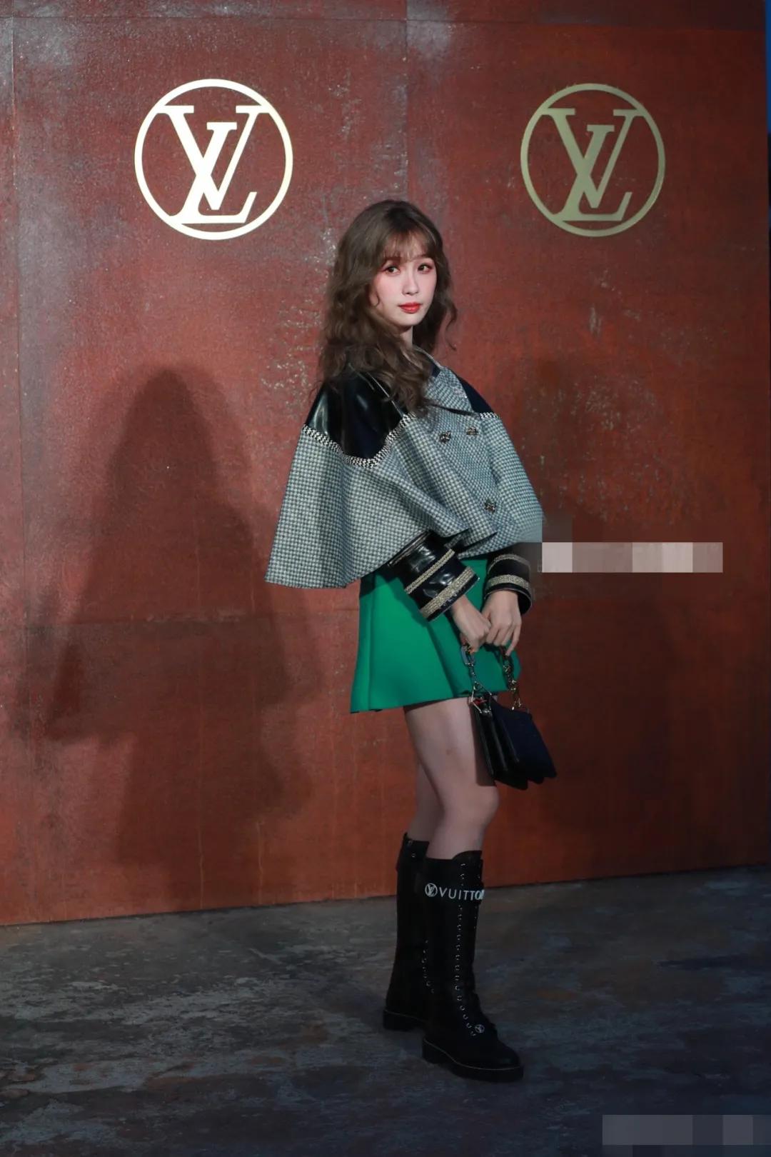 lv短袖金晨,杨采钰金晨刘亦菲宋祖德