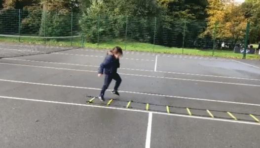 伊朗6岁足球神童阿拉特的肌肉,伊朗足球小男孩训练