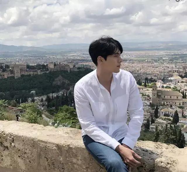 这么多年过去了,我还是那么爱他