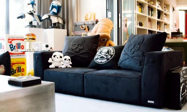 小伙花千万买车,小伙花千万买的别墅