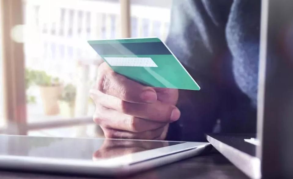 信用卡刷卡交易受限是怎么回事,信用卡刷卡被停止交易怎么解决