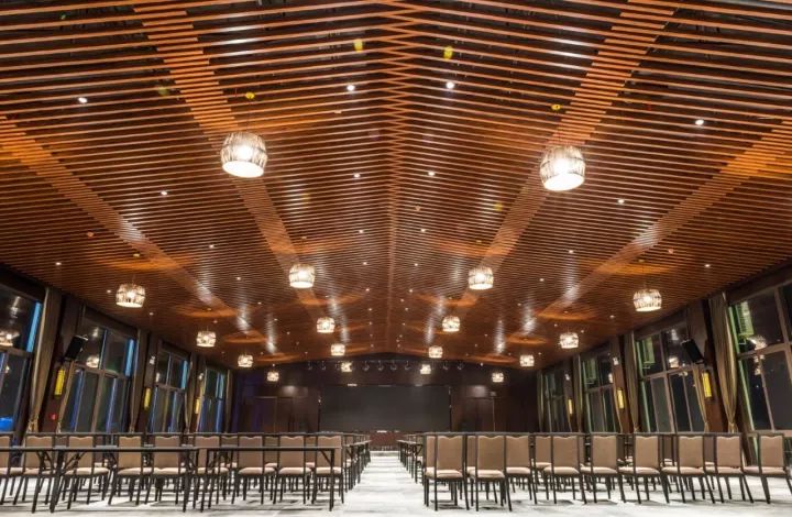 清凉寨丨“枫”景尚好,年会火热预定中!