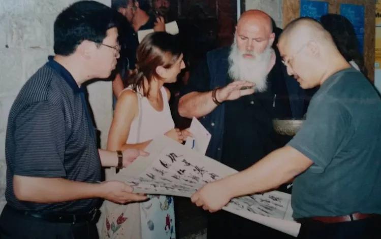 掌上乾坤指间生花世界级艺术家-贾同辉的“指墨”风釆