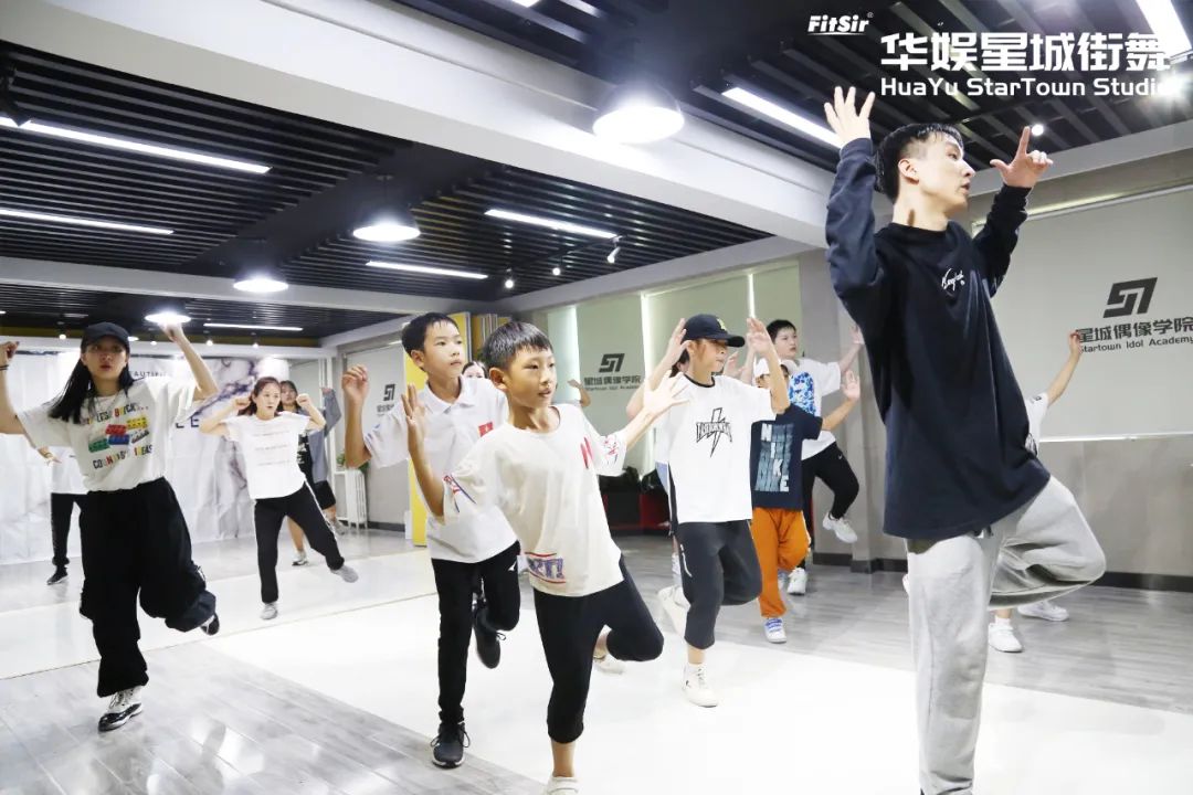 dancer跳街舞,如何领取跳舞动作