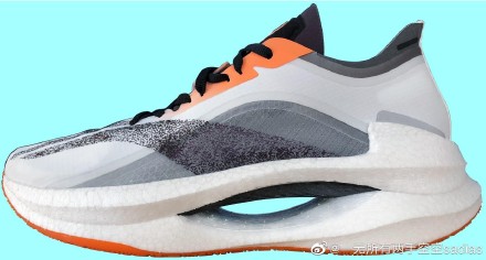 匹克新碳板跑鞋,态极匹克100元