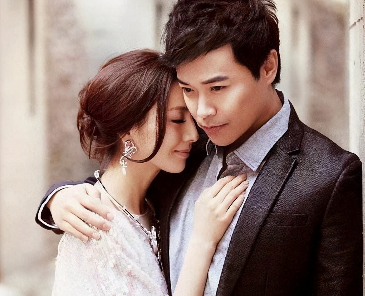 佟丽娅回应牵手神秘男子，澄清却引发惋惜，评论区一反常态